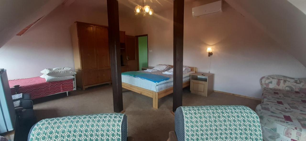 Hotel Nagy Vendeghaz Badacsonytomaj Exterior foto